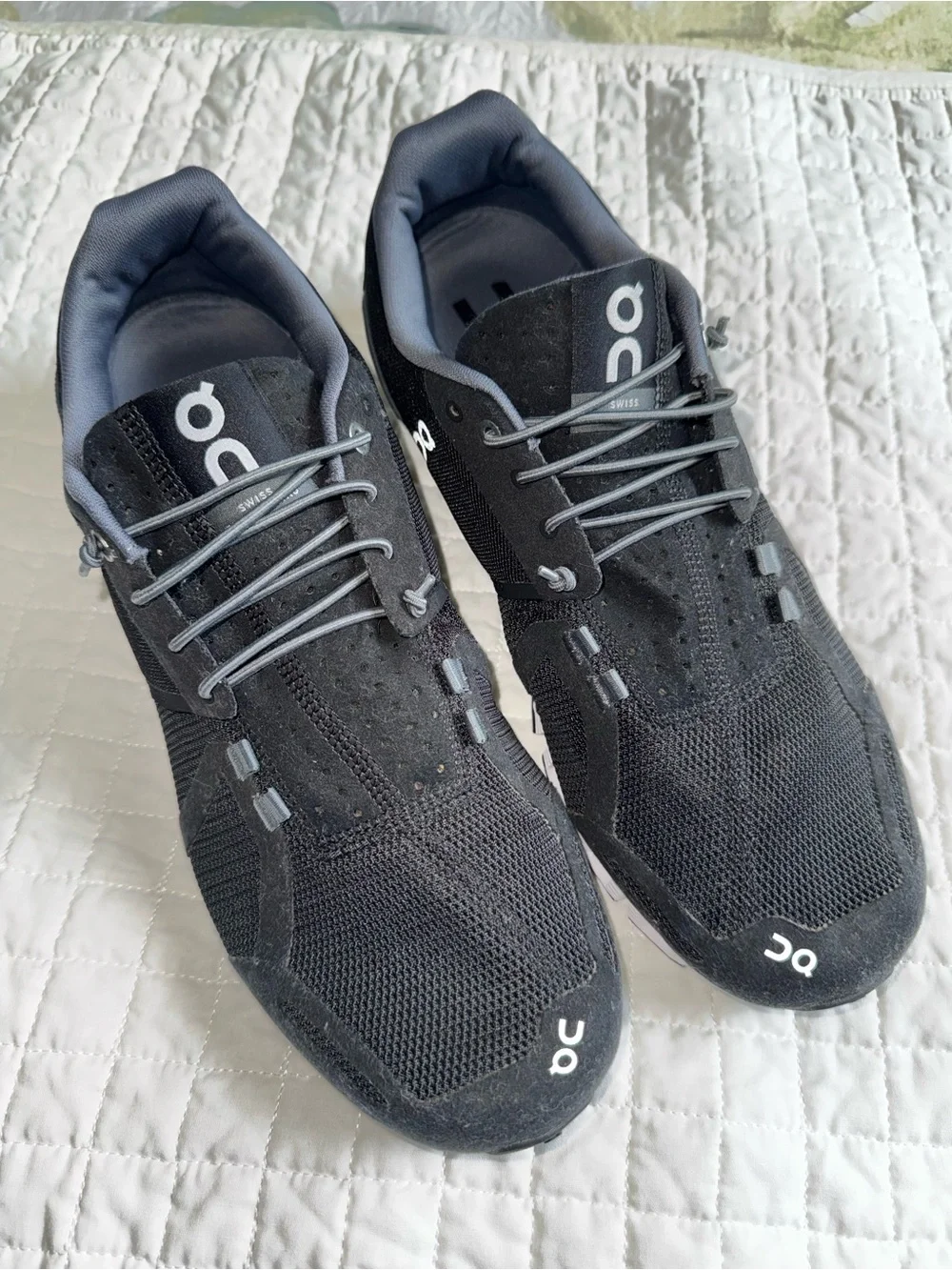 On Running Men's Cloud Athletic Sneakers Like New! Worn once